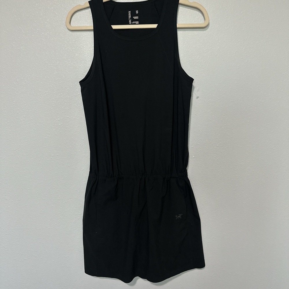 The Arc'teryx Contenta Dress Womens Black - Picture 2 of 6